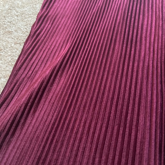 UO Velvet Flare Pants - Picture 3 of 4